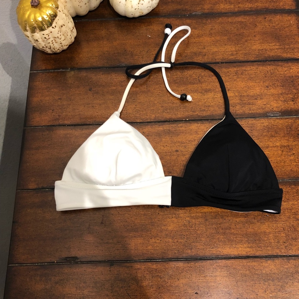 Black and White VS Bikini Top